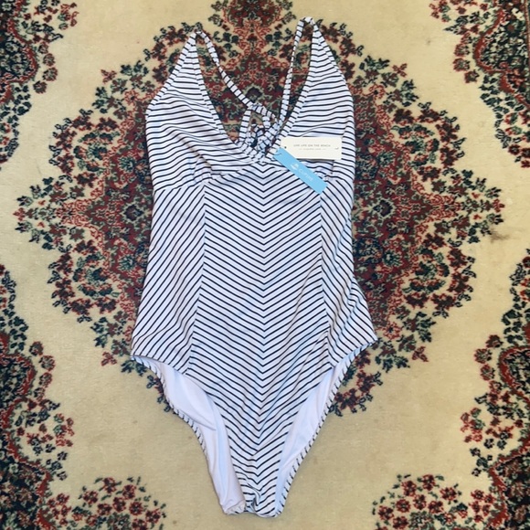 Cupshe Brand New Bathing Suit. Large w tags